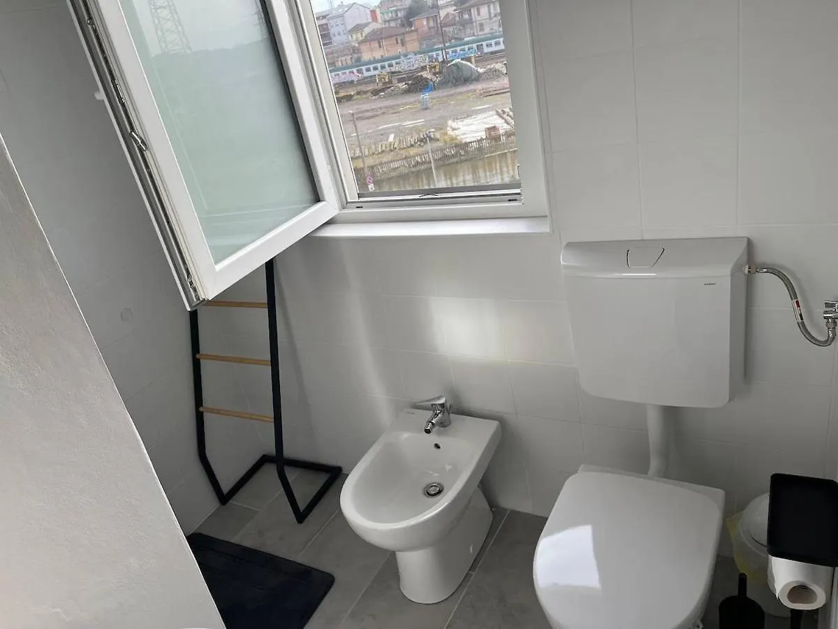 Gaelle Voghera Apartment